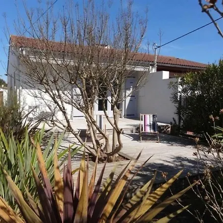 House Agreable Maison De Vacances Proche De La Plage Casa de Férias